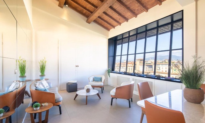 San Niccolo Apartment | Attico Ponte Vecchio Vista Duomo+Parking+Terrazzo