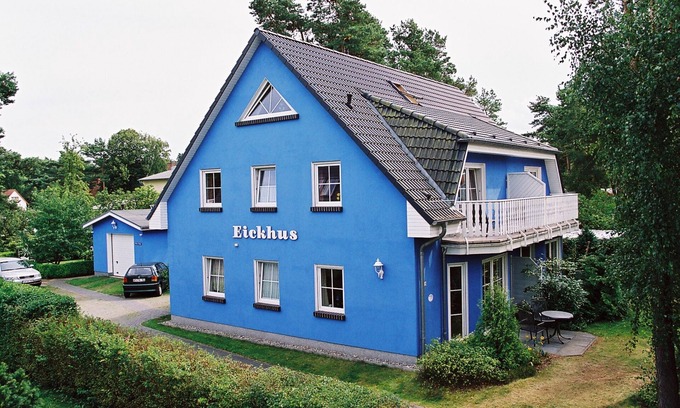 Zinnowitz Apartment | Attractive and tastefully furnished apartment in a maritime country house style.