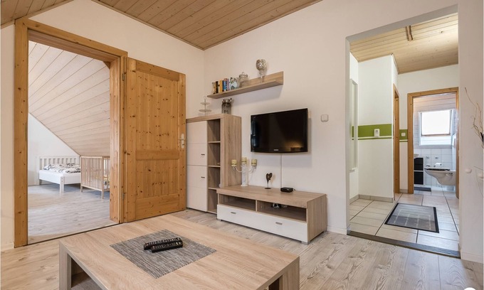 Altenerding Apartment | Attractive apartment in an attractive location. Near the beautiful old town of Erding.