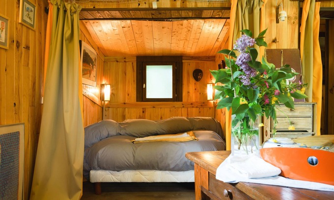 Mael-Carhaix House | Atypical wooden chalet, surrounded by greenery, quiet, the birds will rev