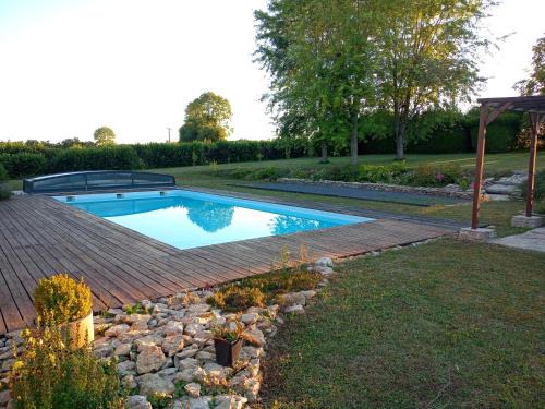 Hennecourt Bed & Breakfast | Au chant des oiseaux