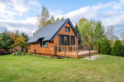Sainte-Melanie Ski Chalet | Au Chic Chalet des Chutes Chic Rustique