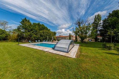 Mareuil House | Au Clos Des Dély - Chambre d Hôtes "Référence" climatisée