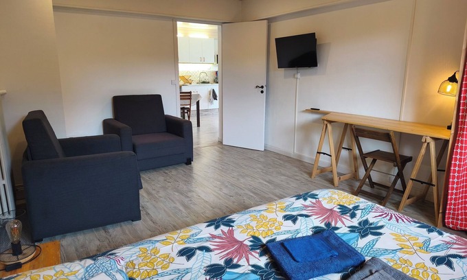 Issoire Apartment | Au parfait : Ground floor, quiet, parking, garden, ideally situated