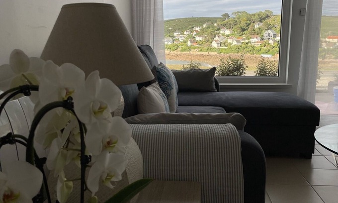 Fermanville House | Au Petit Brick - a cozy hilltop sea view house