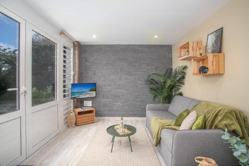 Trois-Ilets Apartment | Au Roseau des Indes Appt avec piscine jardin et Fibre