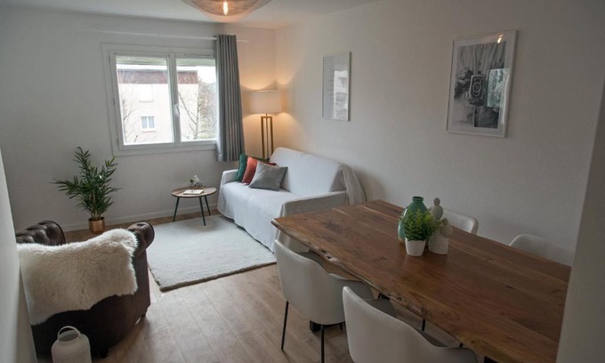 Saint-Apollinaire Apartment | Au rue de la fleuriée