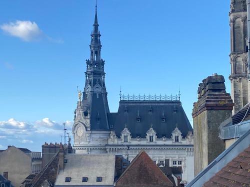 Sens Apartment | Au toit de la cathédrale