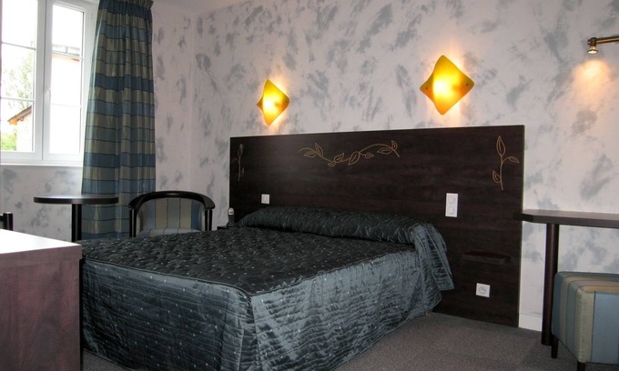 Celles-sur-Durolle Hotel | Auberge du Palais