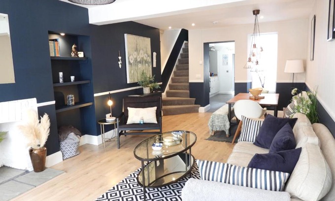 Cowbridge House | Aubrey Cottage