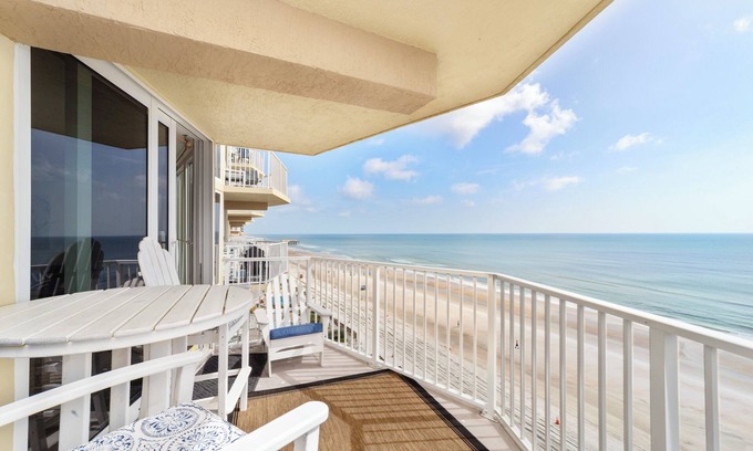 Daytona Beach Shores Condo | AUG - OCT SALE! Stunning Oceanfront King Ste 2Bd2BA Pool NoDrive BEACH ShoreClub