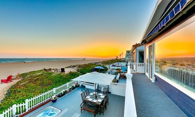 Sunset Beach House | August 10% OFF - Waterfront Beach Home w/Amazing Views, Jacuzzi + Deck