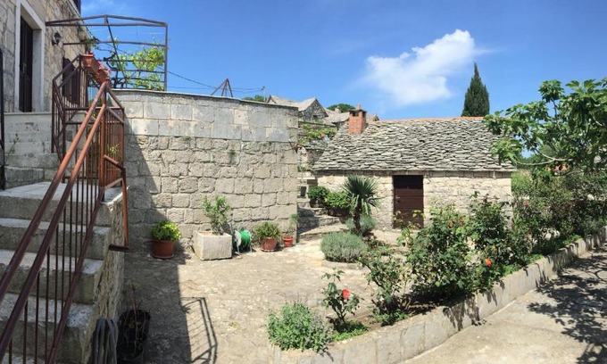 Skrip House | Augustinovi Dvori