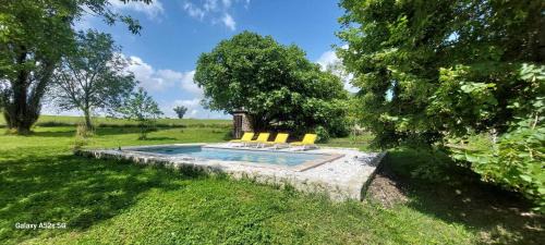 Bertric-Buree House | Auralite - le triangle d'emeraude