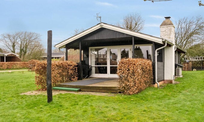 Hvalpsund House | "Aurelia" - 400m to the inlet by Interhome
