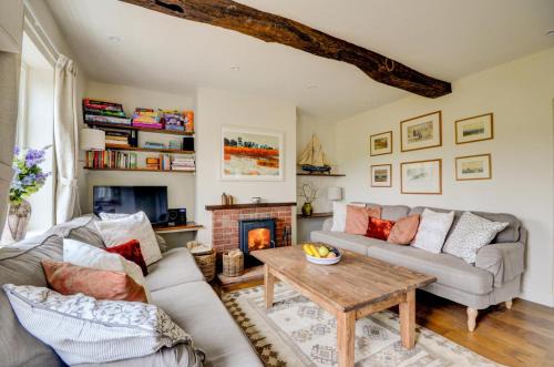 Little Barningham House | Aurora Cottage