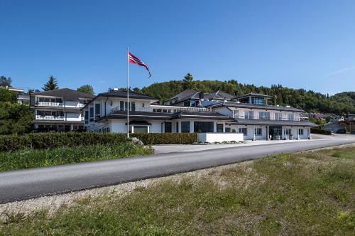 Sykkylven Hotel | Aursnes Hotell