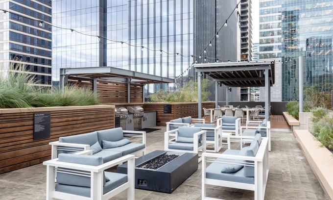 Second Street District Apartment | Austin | Awe-inspiring 1BD/1BA 2nd Street District Apartment