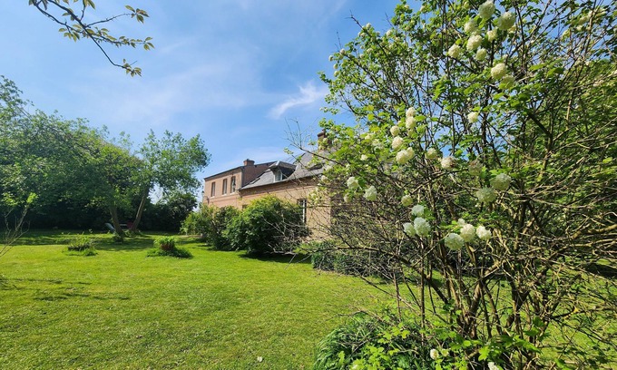 Saint-Vaast-Dieppedalle House | Authentic country villa