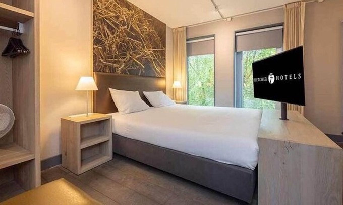 Coevorden Hotel | Authentic Historic Room in Refurbished Warehouse Near Mien Ruys Gardens
