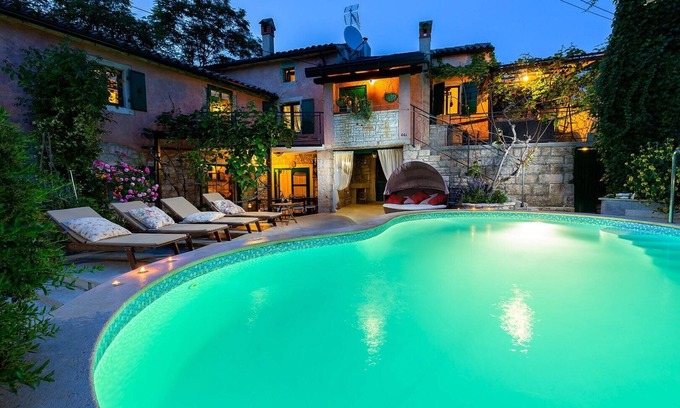 Debeljuhi Villa | Authentic House Villa Albazora in Central Istria