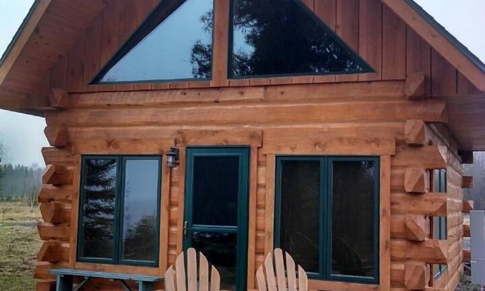 Port Wing Cabin | Authentic log cabin perfect for 2❣️Fantastic Lake Superior Views & lake access.