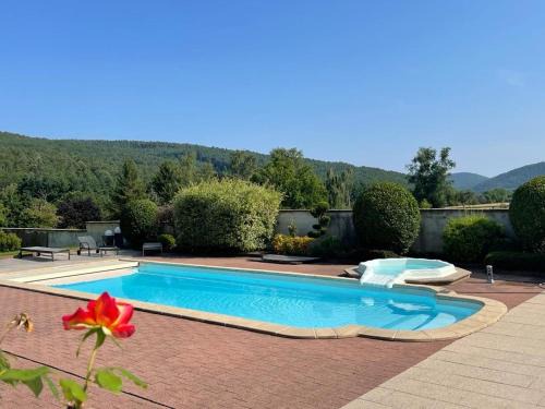 Lautenbach Apartment | Aux Fleurs des Champs - Appartement avec Terrasse, Parking et Piscine