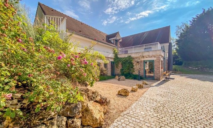 Leuvrigny House | Aux Hirondelles du Chêne - L'Ecureuil