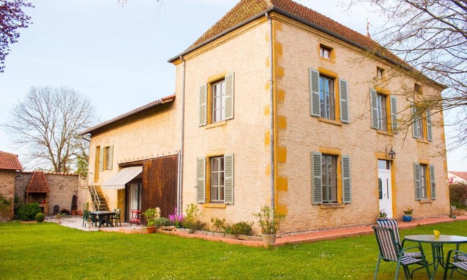 Pouilly-sous-Charlieu Bed & Breakfast | Aux Ronzières
