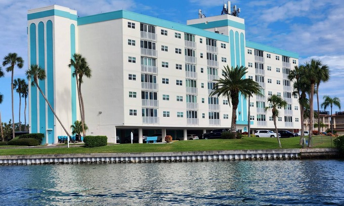 Indian Shores Condo | Avail 25-26 season due to recent cancelation! Best Priced 2/2 Waterfront Condo.