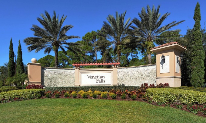Venetian Falls Villa | Available for 2025-26 Season Venetian Falls, Venice, FL 2 bed, 2 bath plus den