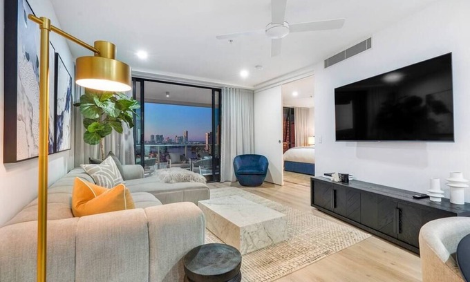 Sorrento Condo | Avalon - 2 Bed Condo Pool, Spa, Steam, Gym, Cinema