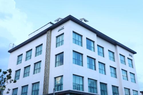 Pallavaram Hotel | Avenue Hotel
