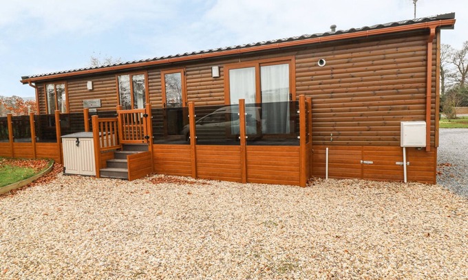 Dunning Cottage | AVONAL LODGE (24), family friendly, with a garden in Dunning