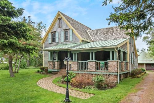 Green Gables Ski Chalet | Avonlea Forest Hill Cottages