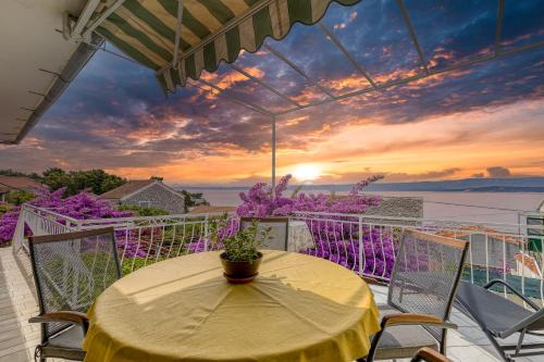 Bol Apartment | Award winning Garden Apartment with large Terrace and amazing Seaview