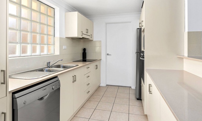 Shellharbour Apartment | Away On Addison - In the Heart of Shellharbour Village