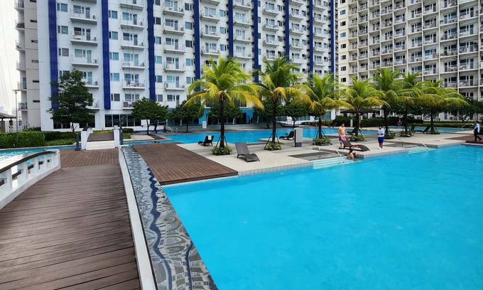 Salcedo Village Condo | Awesome 2BR Staycation in Makati