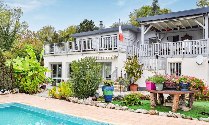 Chambornay-les-Pin Apartment | Awesome apartment in Chambornay-Lès-Pin