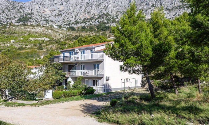 Lokva Rogoznica Apartment | Awesome apartment in Lokva Rogoznica