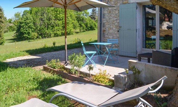 Rouffignac-Saint-Cernin-de-Reilhac Apartment | Awesome apartment in Rouffignac