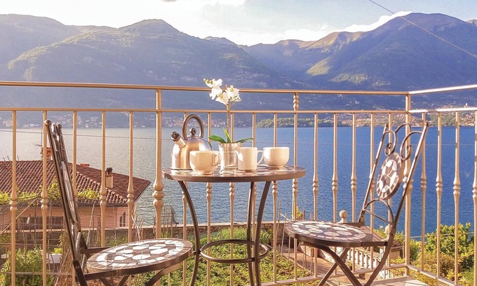 Lezzeno Apartment | Awesome apartment in Lezzeno -CO-