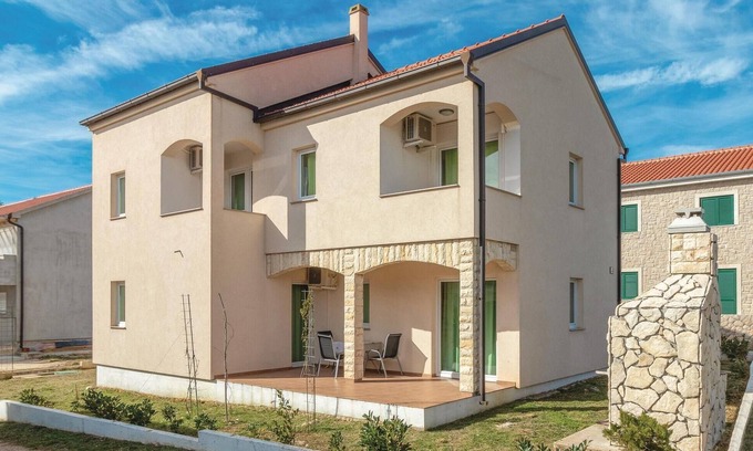 Batalaza Apartment | Awesome apartment in Ugljan with WiFi