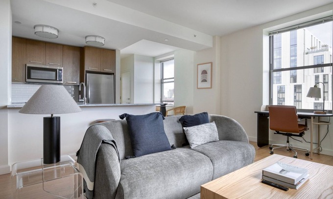Bay Village Apartment | Awesome Back Bay 1BR w/Basketball, 2 blocks to T, by Blueground