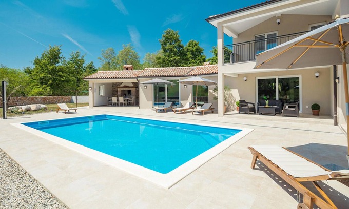 Heki House | Awesome home in Sveti Petar u Sumi
