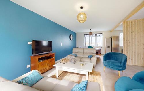 Chey House | Awesome Home In Chey With Kitchen