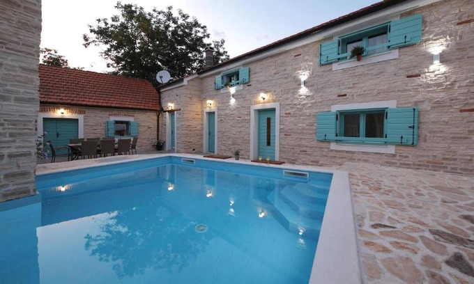 Donje Rastane House | Awesome home in Donje Rastane