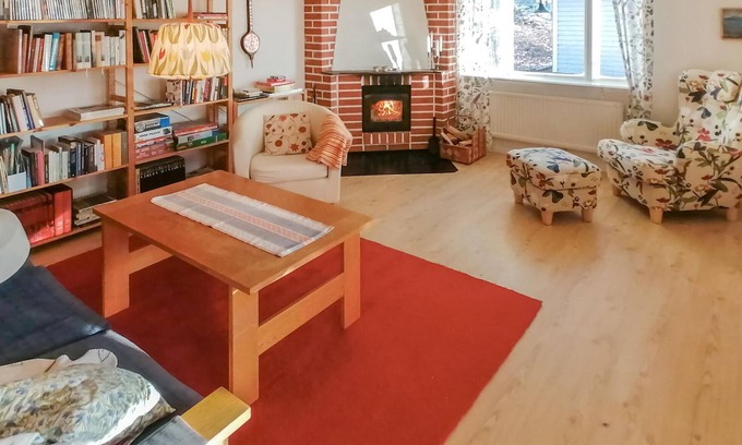 Fjalkinge House | Awesome home in Fjälkinge with kitchen