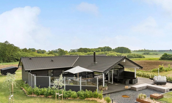 Flovt Strand House | Awesome home in Haderslev with WiFi