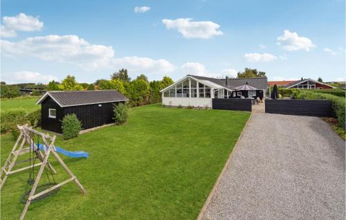Flovt Strand House | Awesome Home In Haderslev With Kitchen